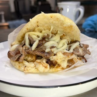 Arepa Mixta (Mixed meat Arepa)