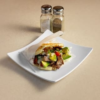 Arepa Pachanga de Pollo (Pachanga Chicken Cornmeal Sandwich)
