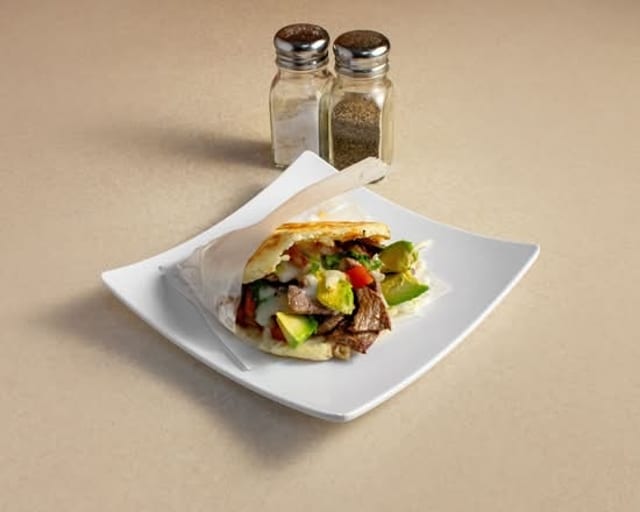 Arepa Pachanga de Pollo (Pachanga Chicken Cornmeal Sandwich).