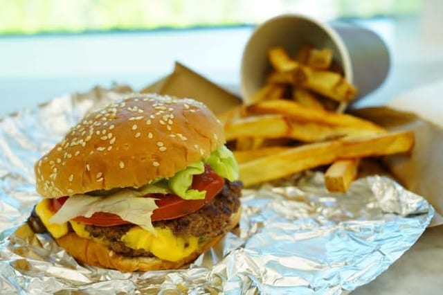 Pachanga Cheeseburger.