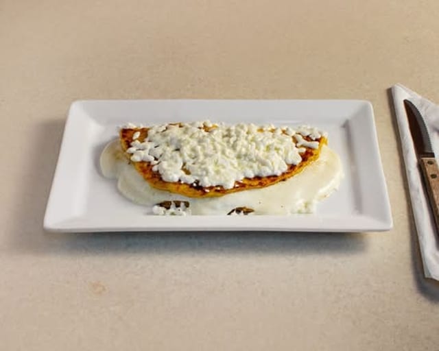 Cachapas con queso de mano (Sweet Corn Pancakes).