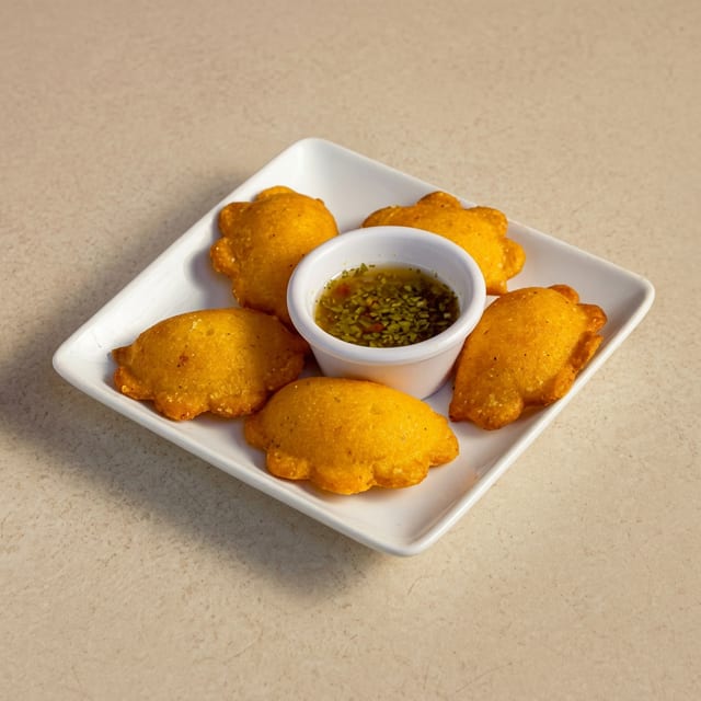 Empanada de Pollo (Chicken Empanada).